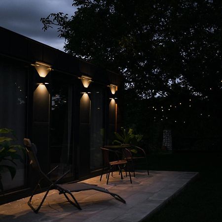Tiny House Mezi Sklepy Apartman Kobylí Kültér fotó