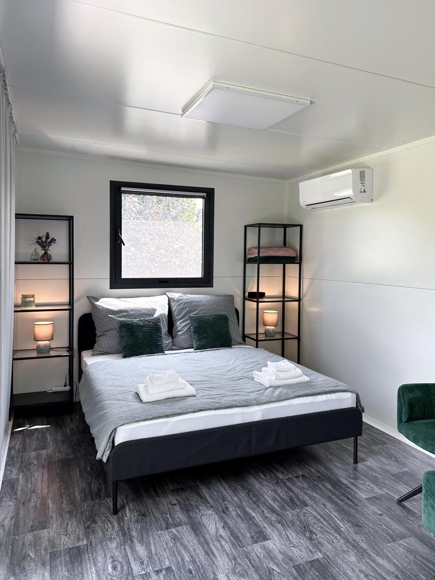 Tiny House Mezi Sklepy Apartman Kobylí Kültér fotó